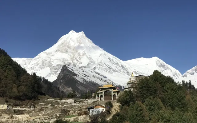 trekking in nepal