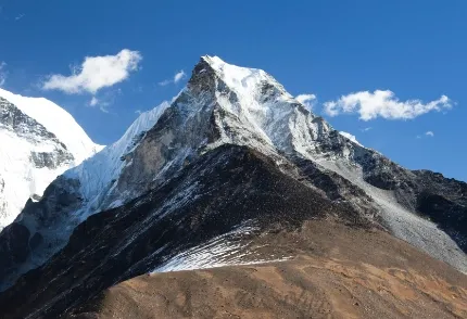 island peak climbing